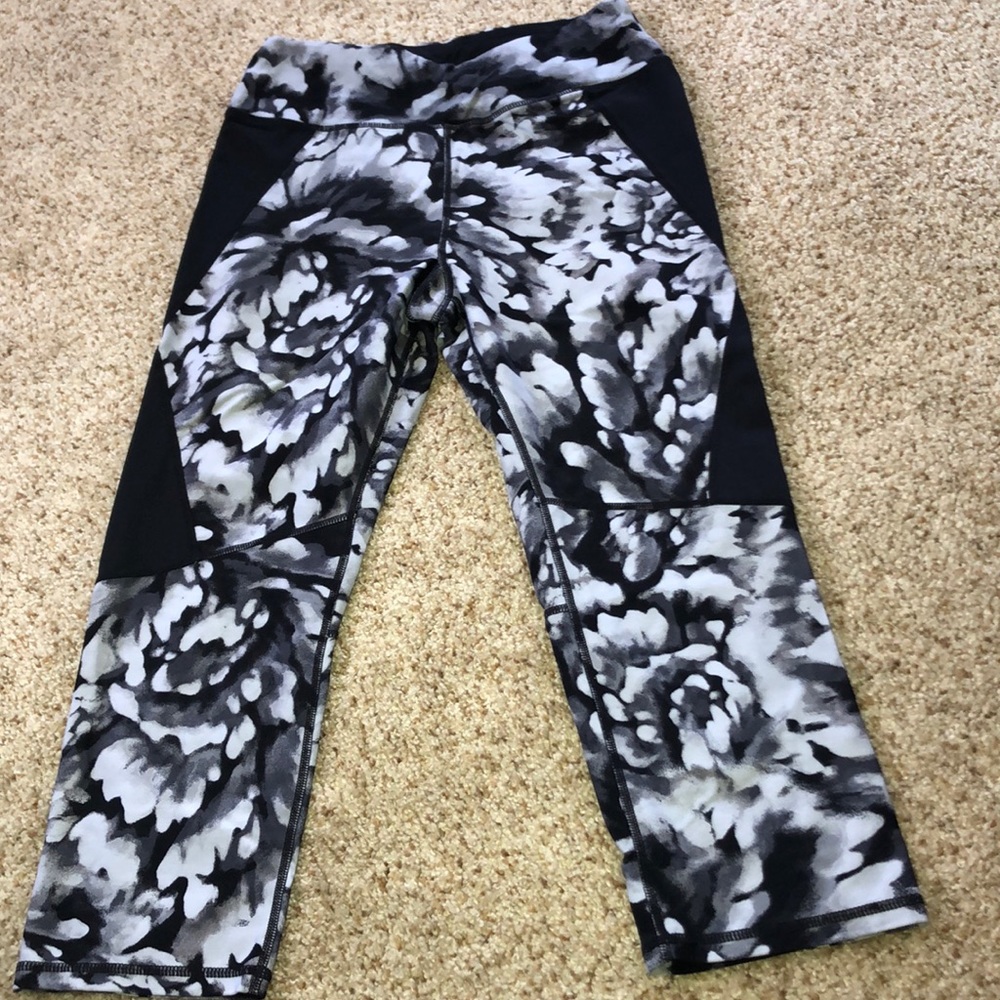 Calvin Klein performance yogas